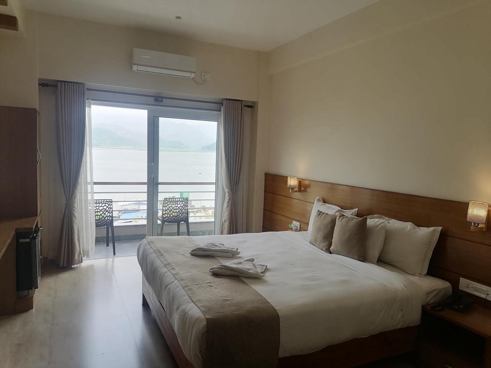 Urban Boutique Hotel Pokhara Dış mekan fotoğraf