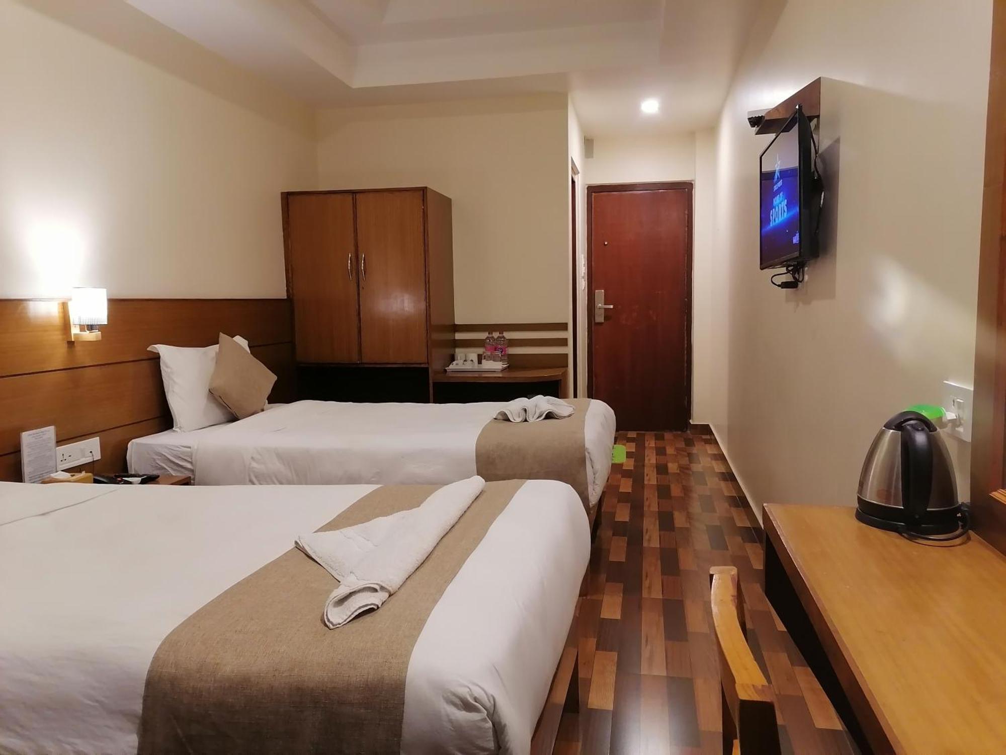 Urban Boutique Hotel Pokhara Dış mekan fotoğraf