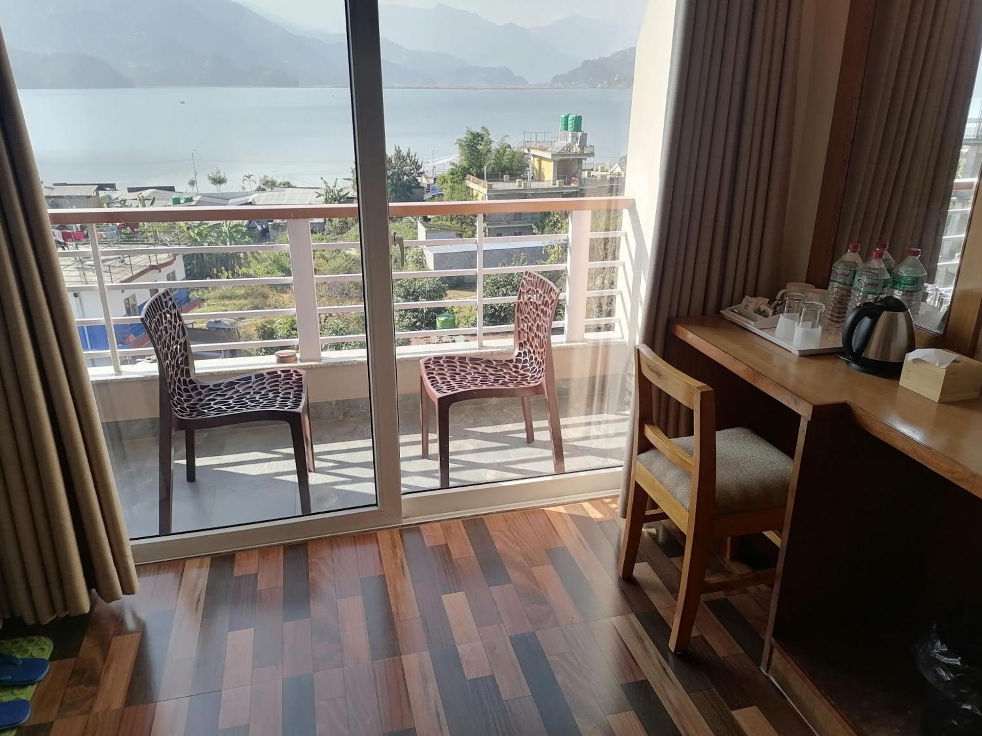 Urban Boutique Hotel Pokhara Dış mekan fotoğraf