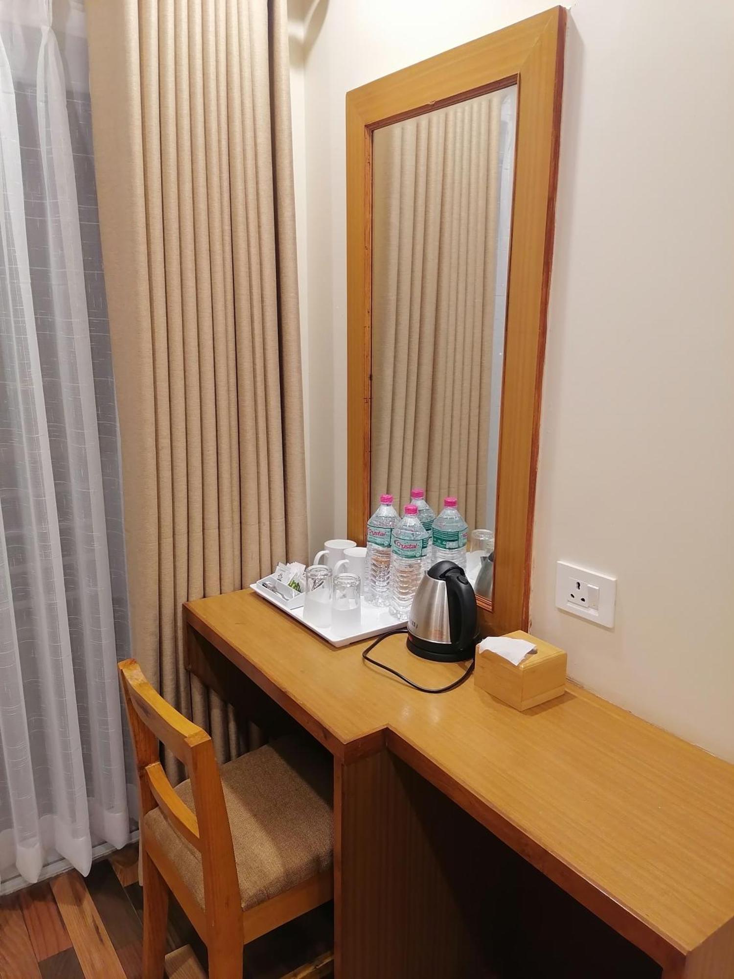 Urban Boutique Hotel Pokhara Dış mekan fotoğraf