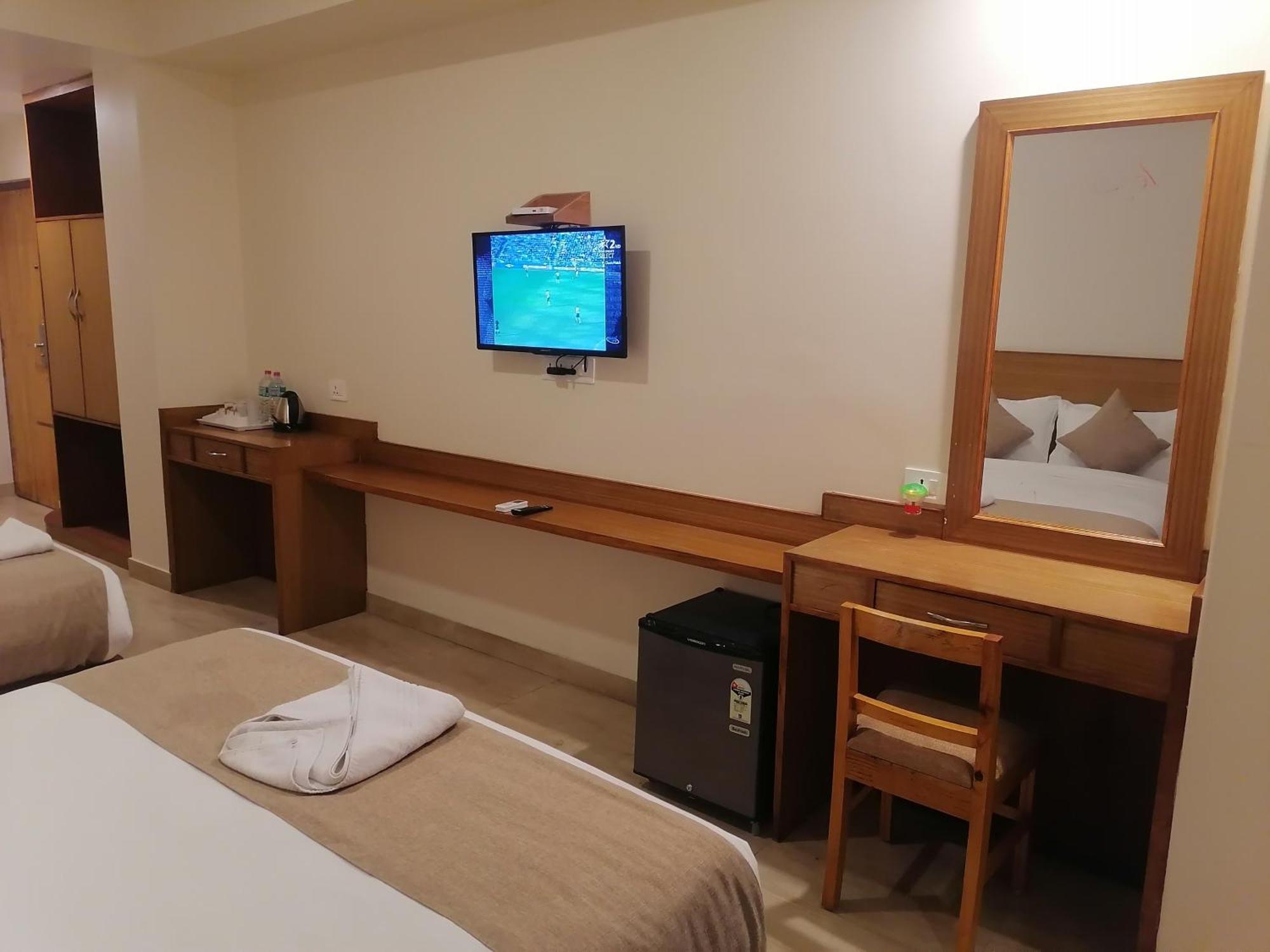 Urban Boutique Hotel Pokhara Dış mekan fotoğraf