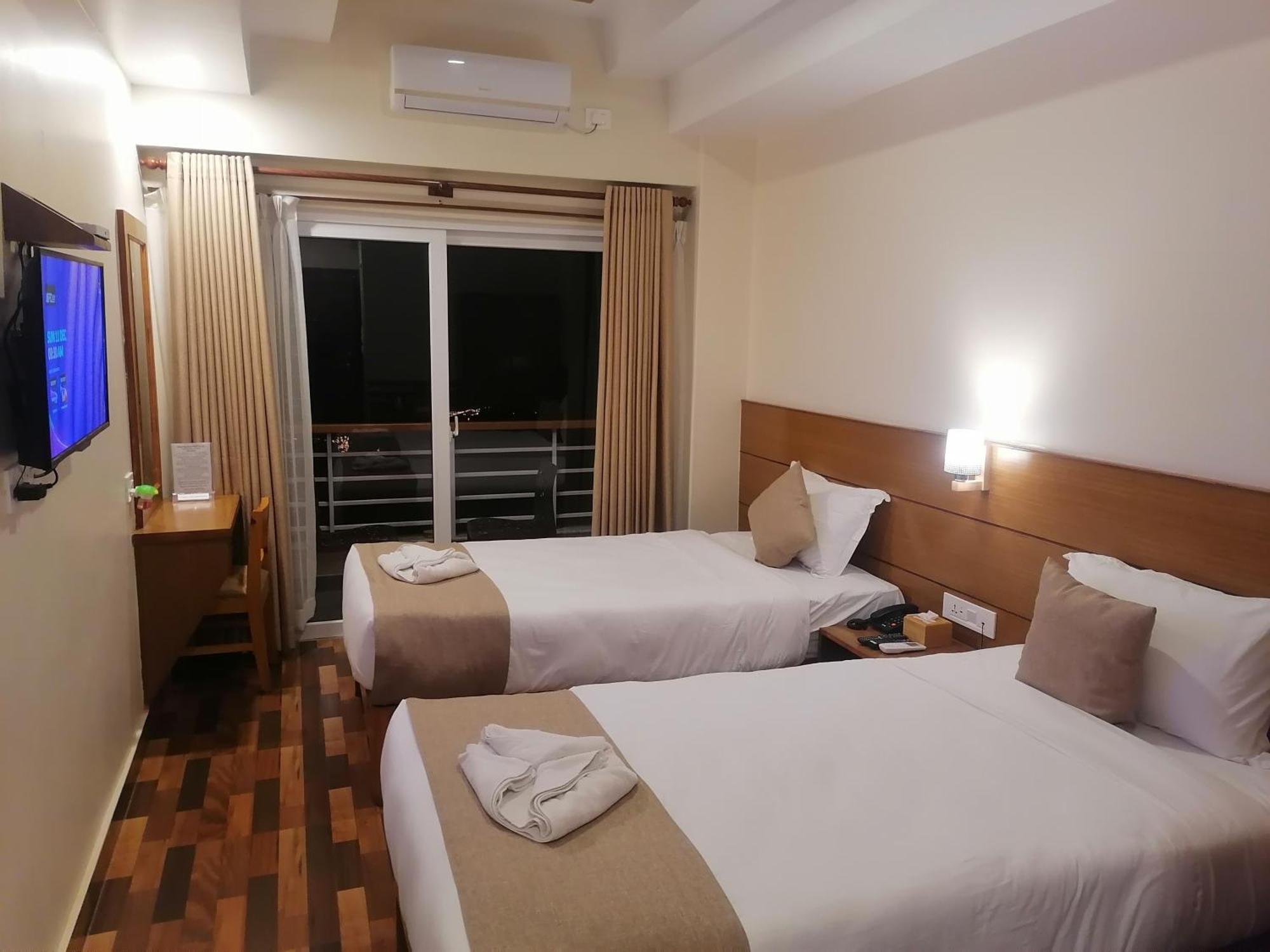Urban Boutique Hotel Pokhara Dış mekan fotoğraf