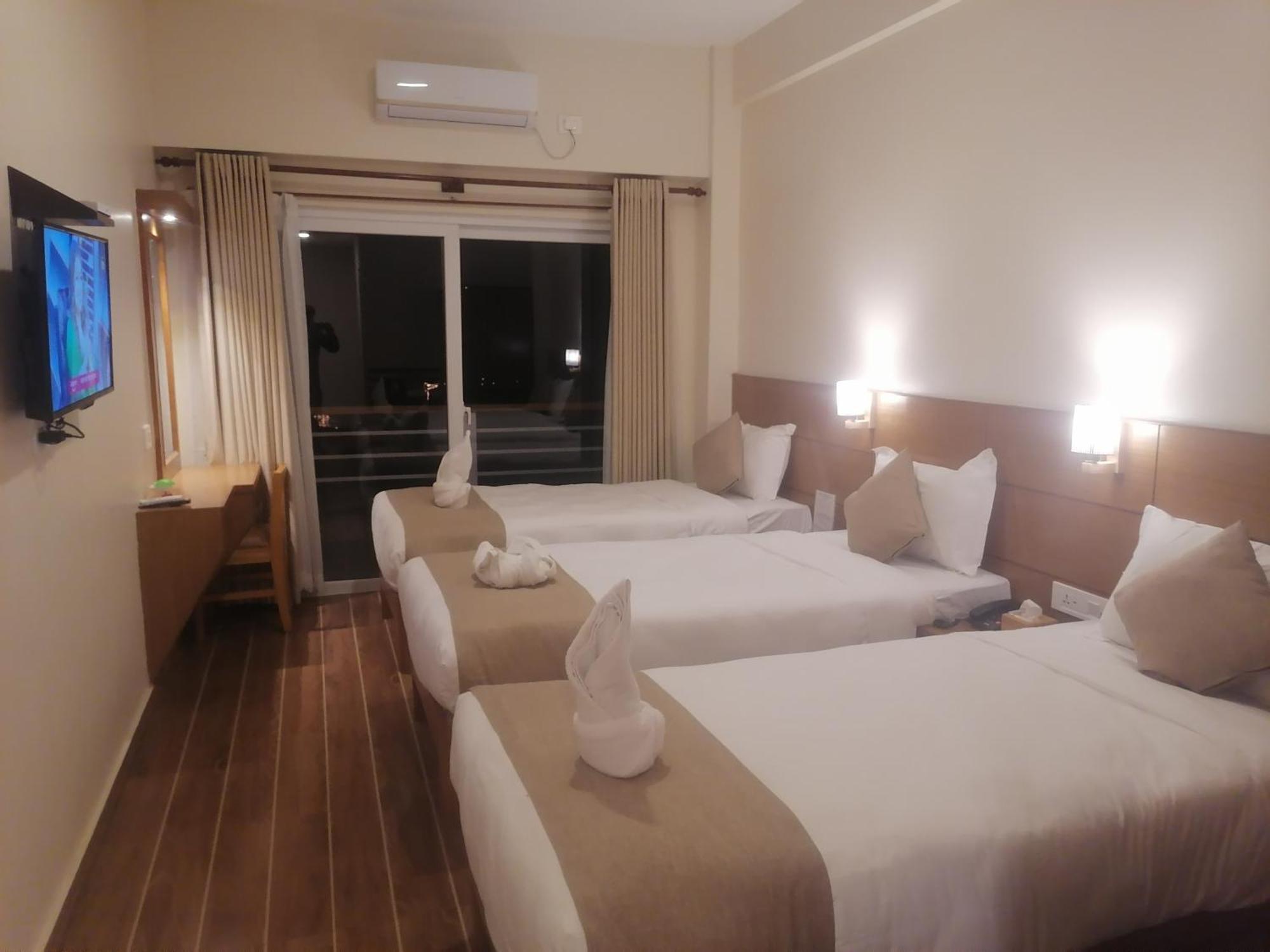 Urban Boutique Hotel Pokhara Dış mekan fotoğraf