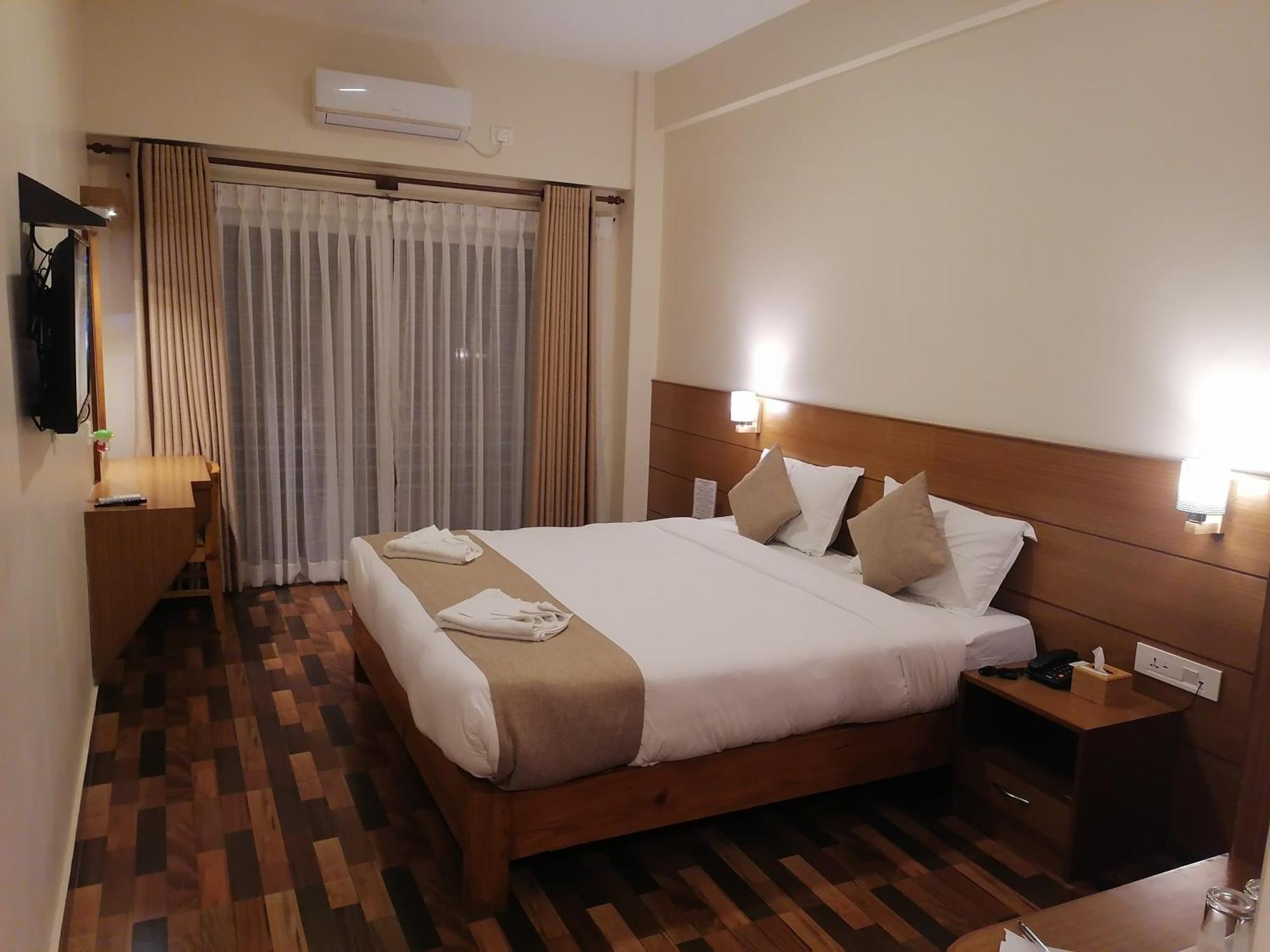 Urban Boutique Hotel Pokhara Dış mekan fotoğraf
