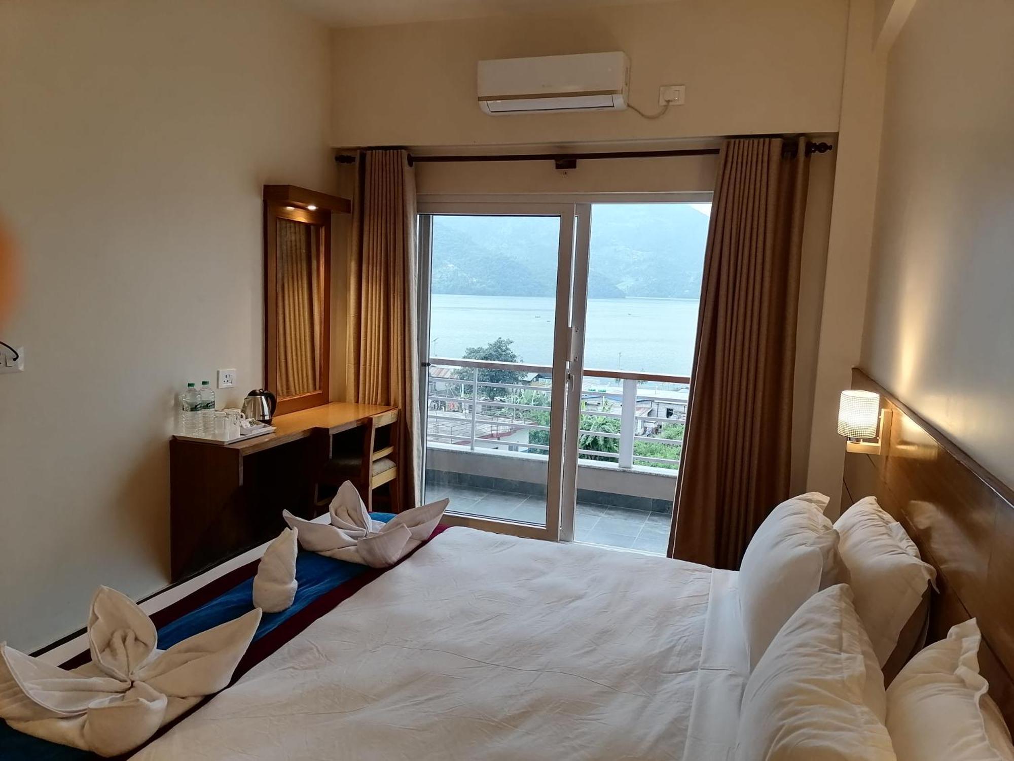 Urban Boutique Hotel Pokhara Dış mekan fotoğraf